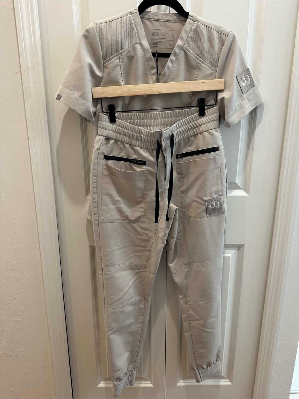 FIGS Women’s Star Wars Scrub Set XS